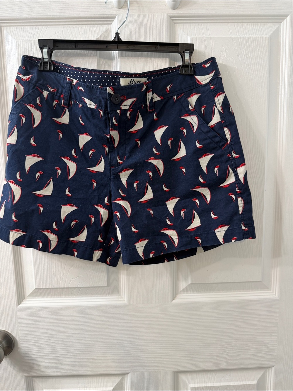 Bass Navy Shorts with White and Red Sailboat Print 100% Cotton Size 6